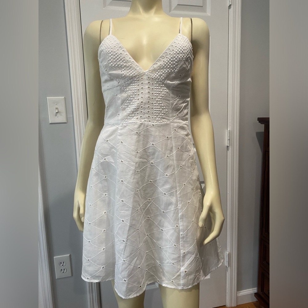 Zara Embroiled Elegant White  Cotton Summer Dress/ Size Medium